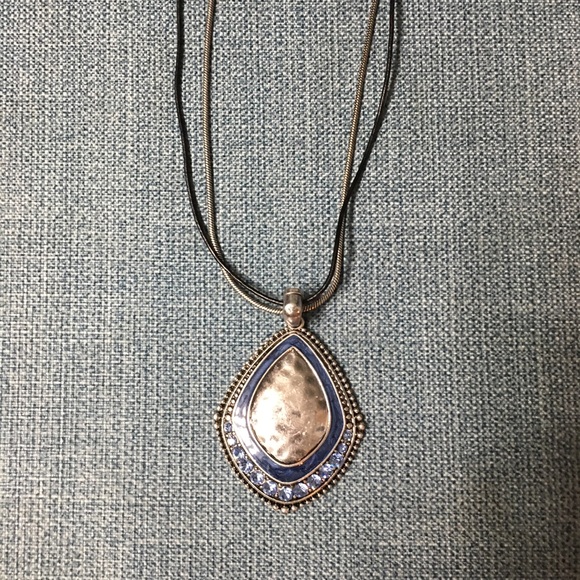 Premier Designs Blue Crystal and Silver Necklace - Picture 3 of 3